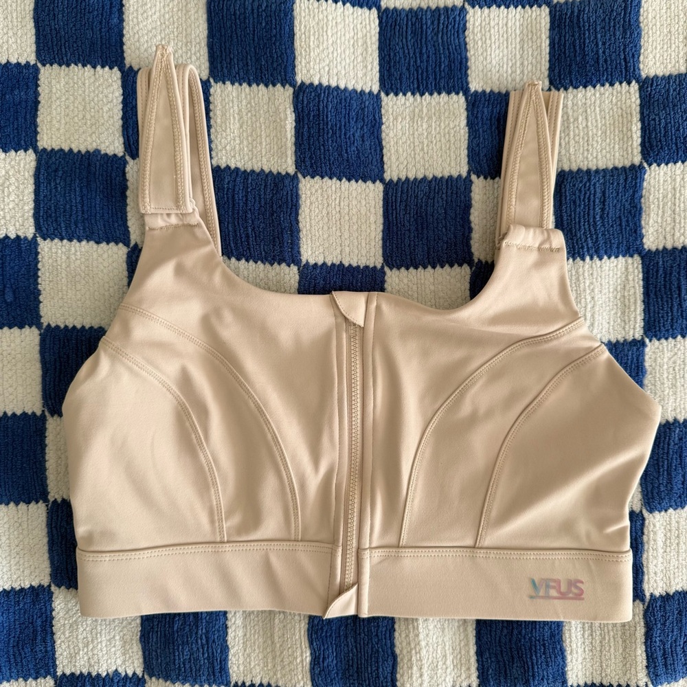VFUS regulable sport bra size SMALL